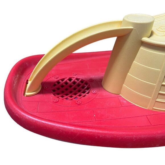 Green Toys Tug Boat, USA Made and of 100% Recycled Plastic Milk Jugs - Picture 4 of 5